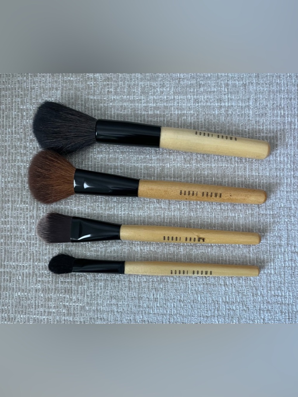 Vintage Bobbi Brown 9-Piece Makeup Brush Set + Red Zip Case (Complete) - Picture 2 of 10